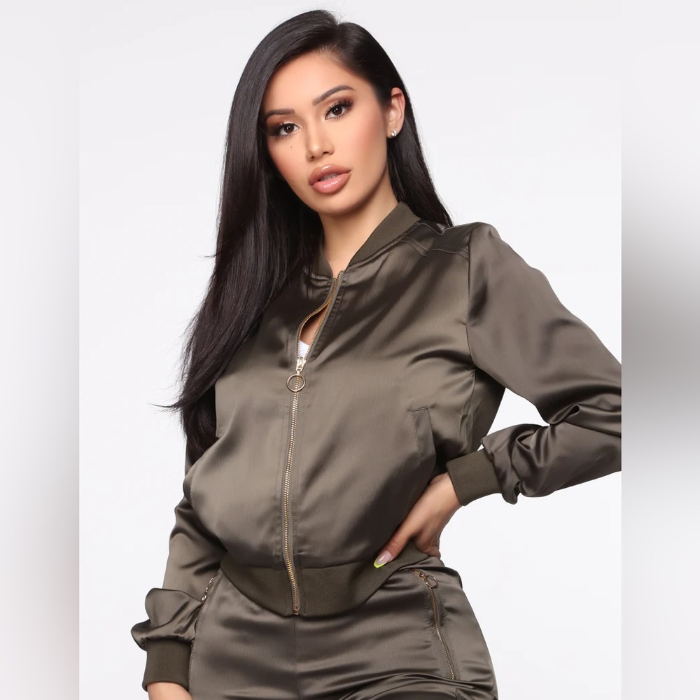 Super cute bomber jacket